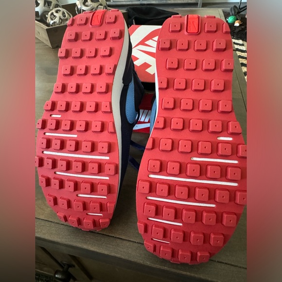 NWT Nike Men’s Waffle One SE - Size 6M or 7.5W - Picture 5 of 7